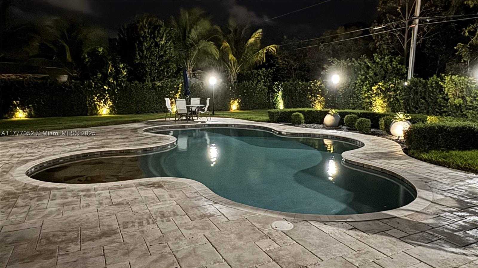 Small Image of 8860 SOUTH WEST 155TH TER, Palmetto Bay Number 25