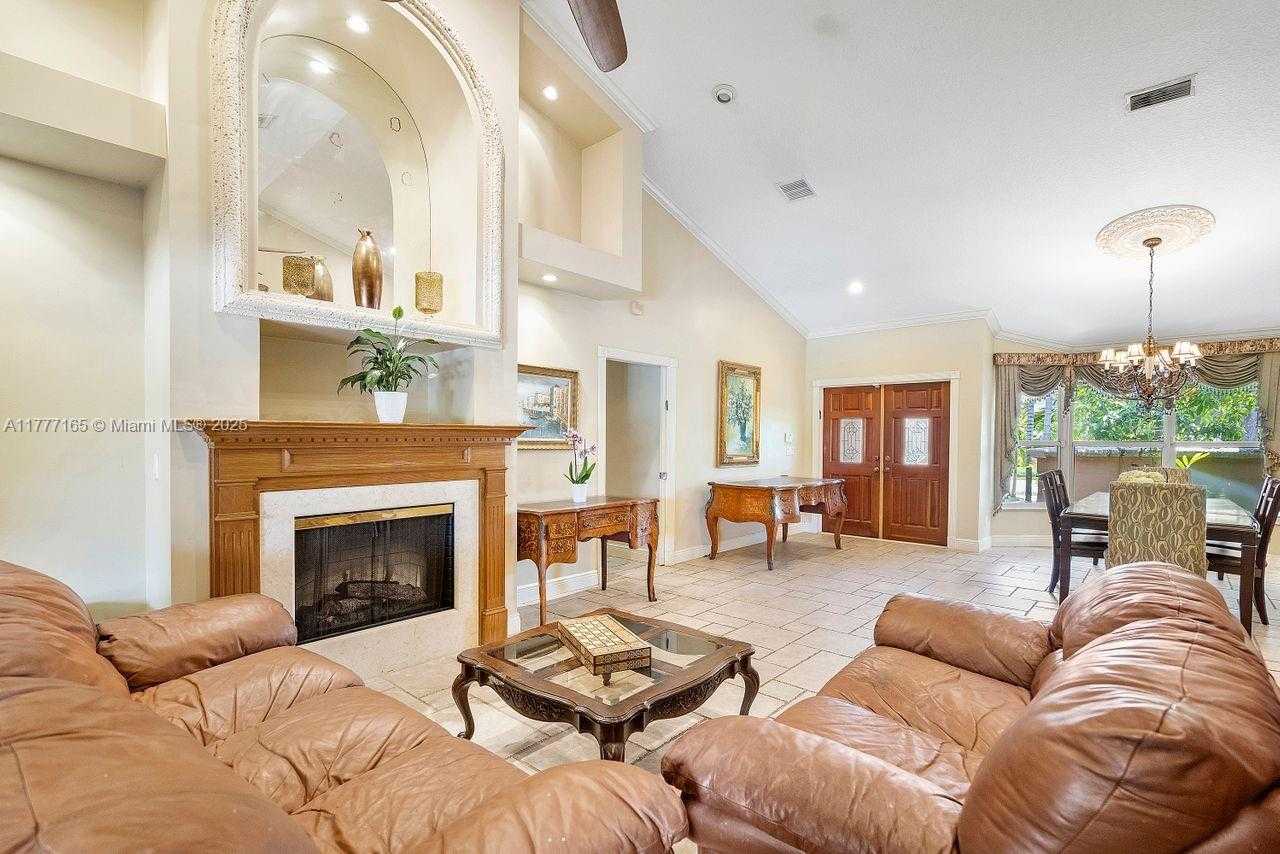 Small Image of 10101 SOUTH WEST 5TH ST, Plantation Number 13