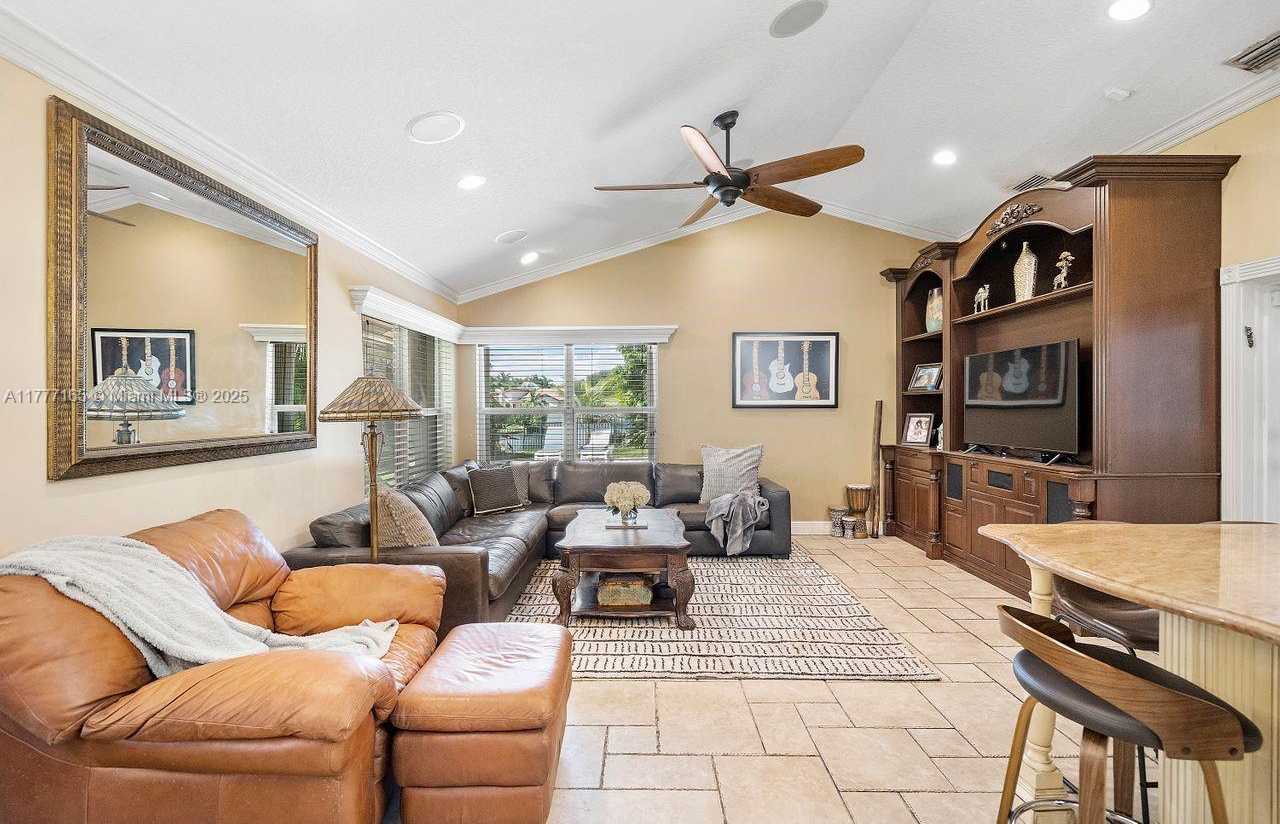 Small Image of 10101 SOUTH WEST 5TH ST, Plantation Number 21