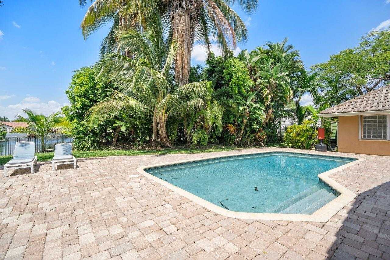Small Image of 10101 SOUTH WEST 5TH ST, Plantation Number 4