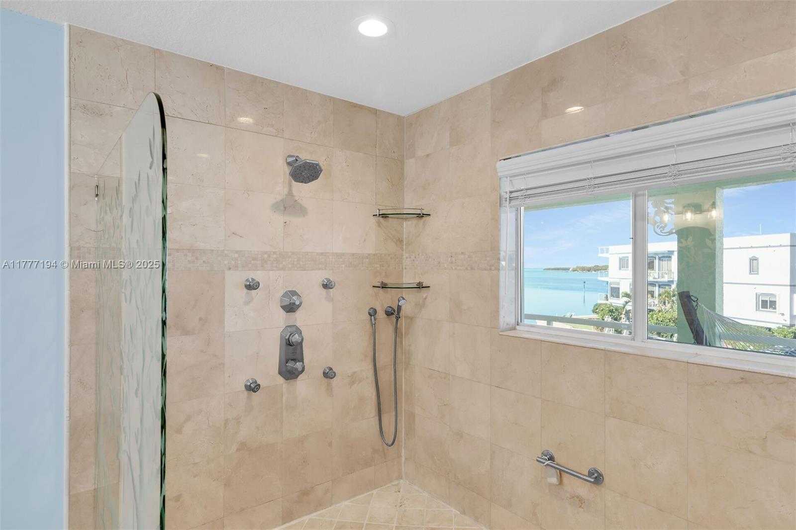 Small Image of 140 FAIRWICH CT, Tavernier Number 41