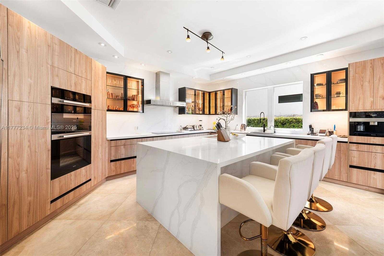 Small Image of 3442 NORTH EAST 171ST ST, North Miami Beach Number 17