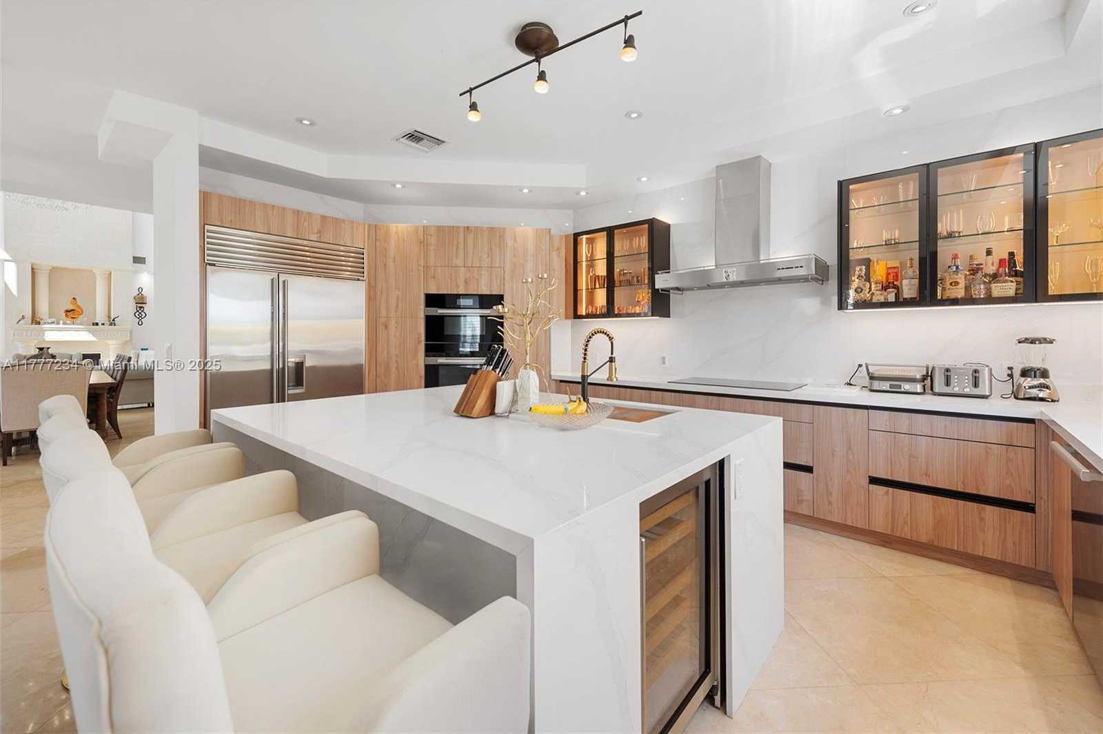 Small Image of 3442 NORTH EAST 171ST ST, North Miami Beach Number 20