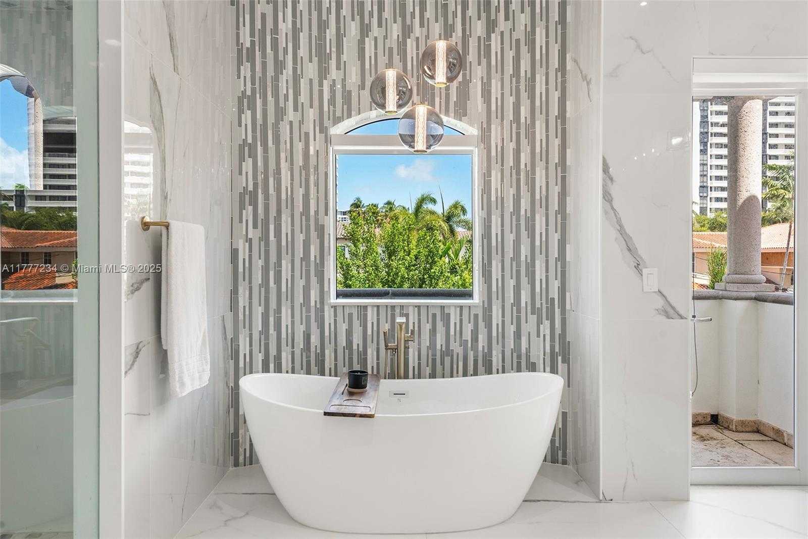 Small Image of 3442 NORTH EAST 171ST ST, North Miami Beach Number 39
