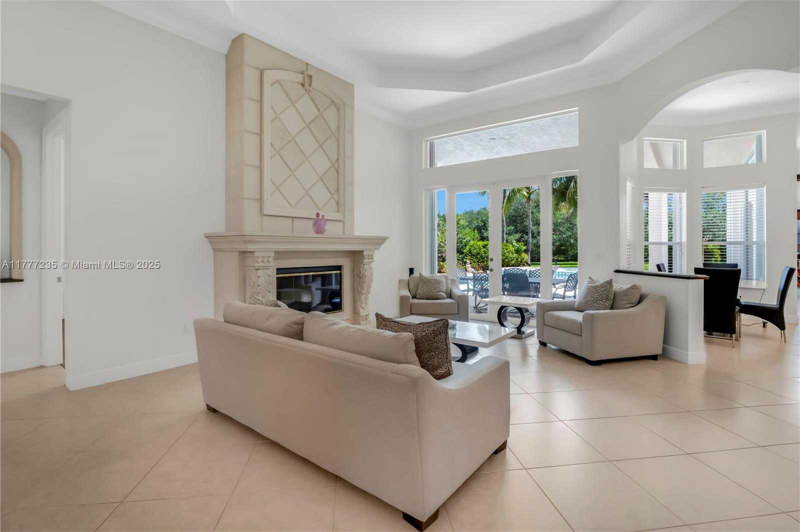 Small Image of 3432 DOVECOTE MEADOW LN, Davie Number 11