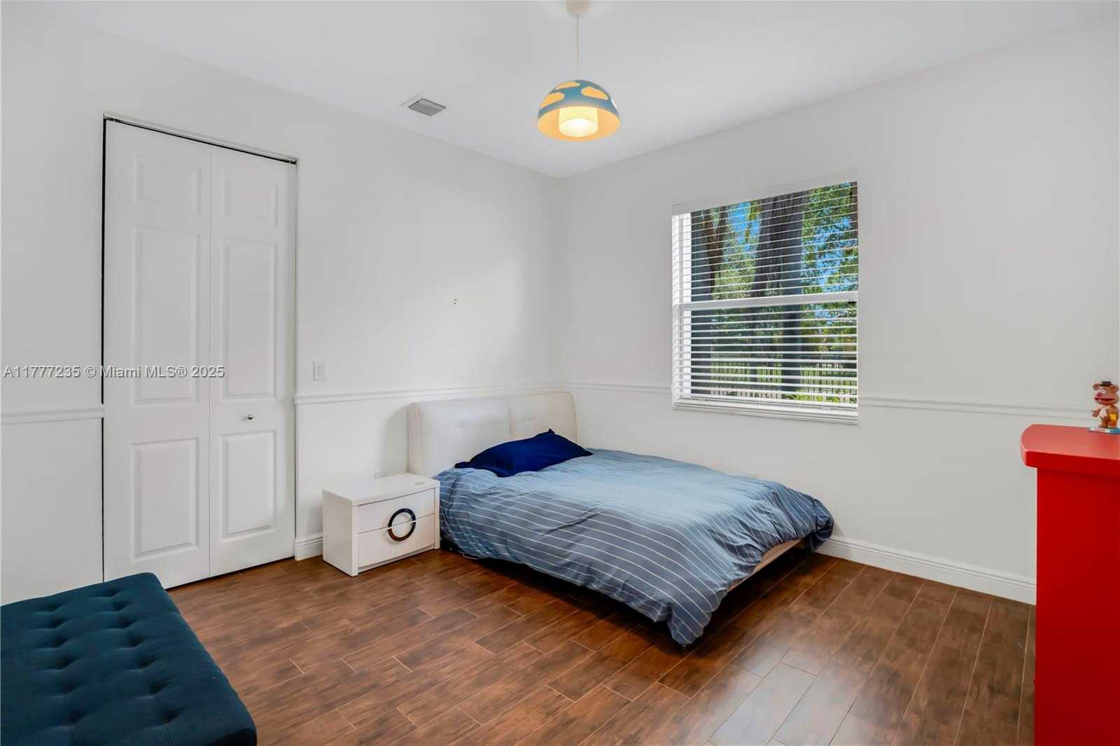 Small Image of 3432 DOVECOTE MEADOW LN, Davie Number 33