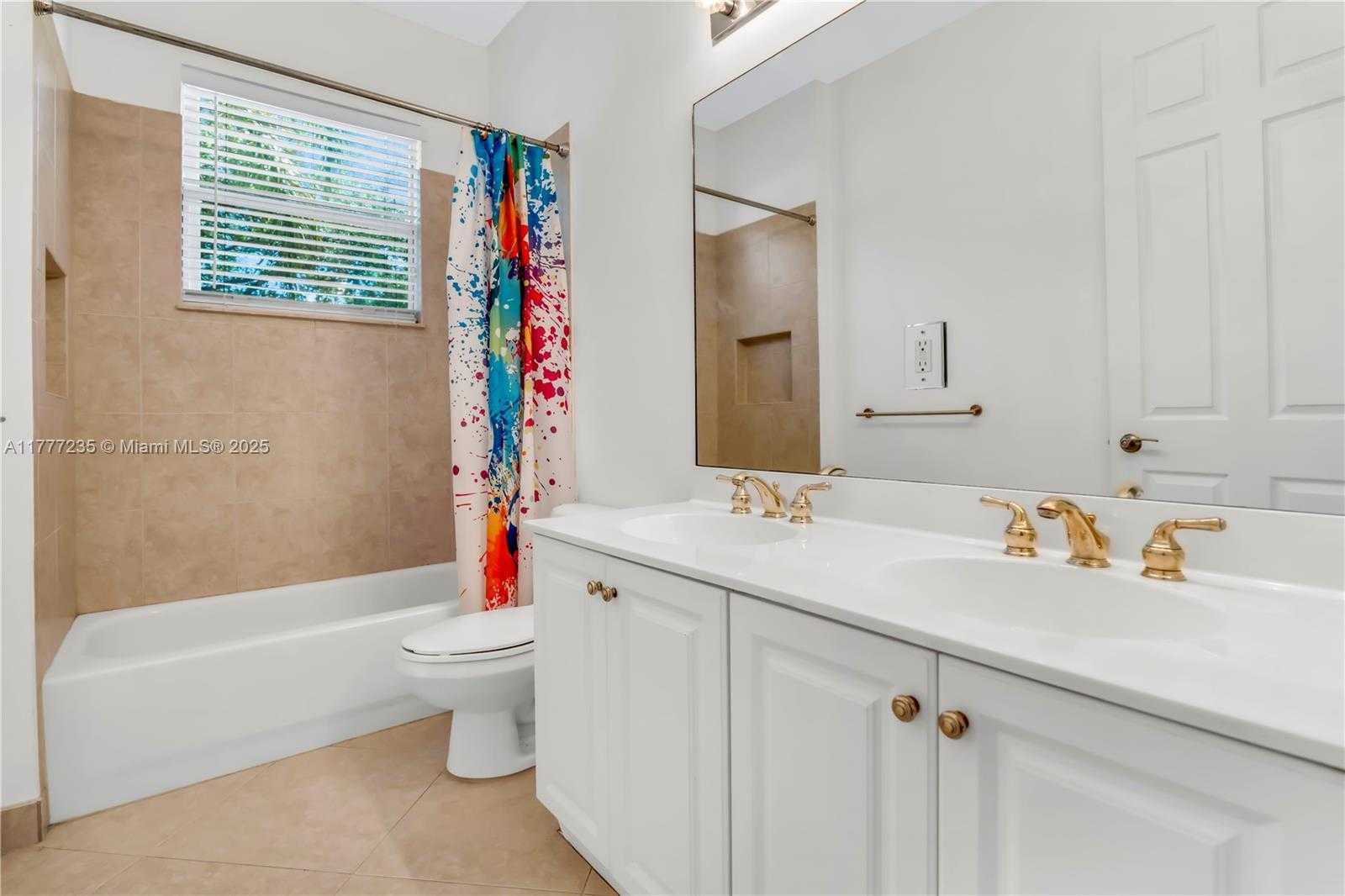 Small Image of 3432 DOVECOTE MEADOW LN, Davie Number 34