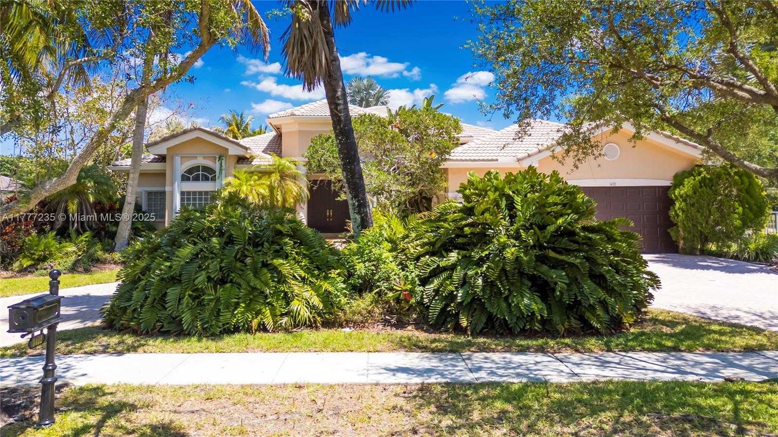 Small Image of 3432 DOVECOTE MEADOW LN, Davie Number 50