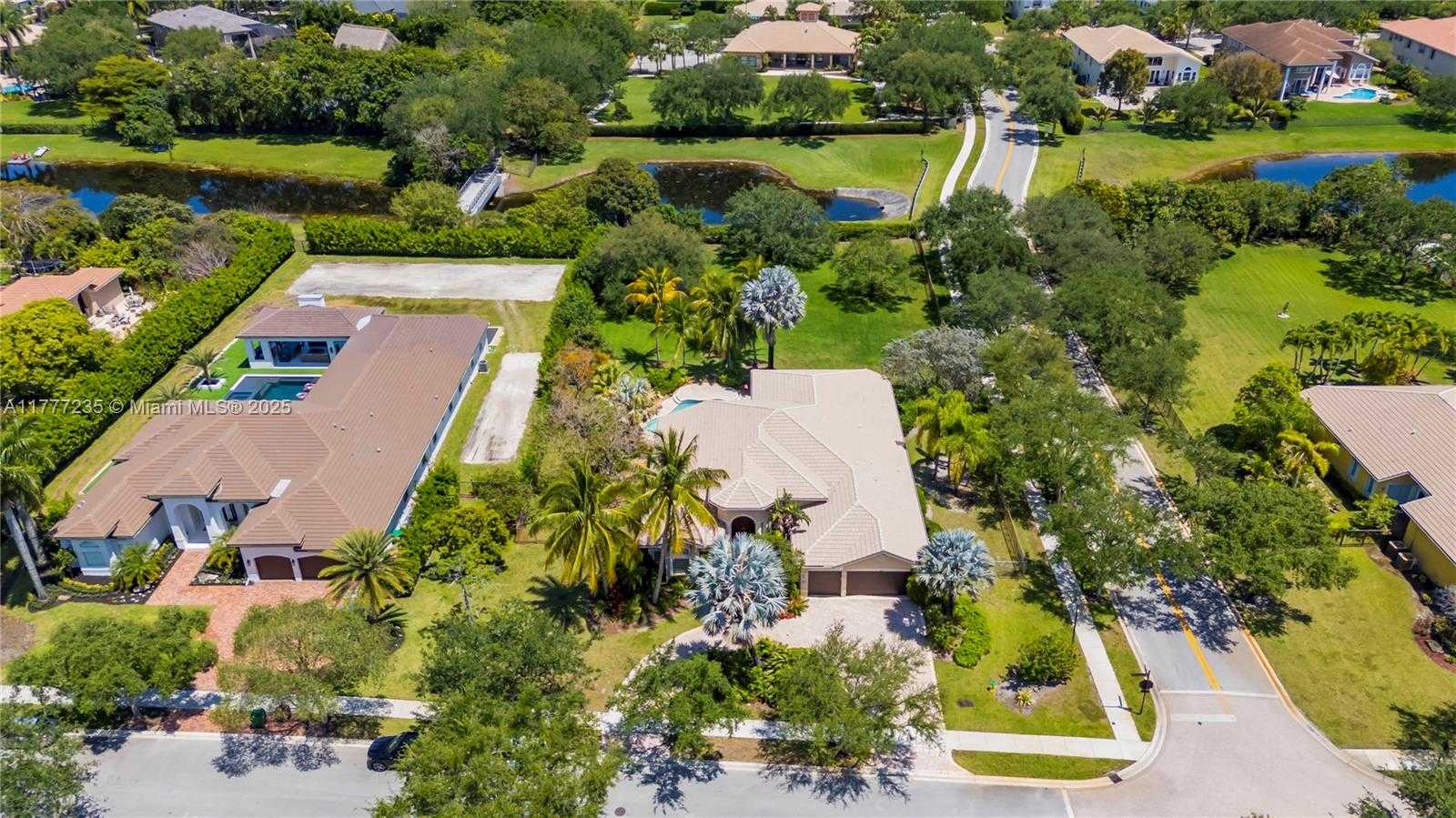 Small Image of 3432 DOVECOTE MEADOW LN, Davie Number 53