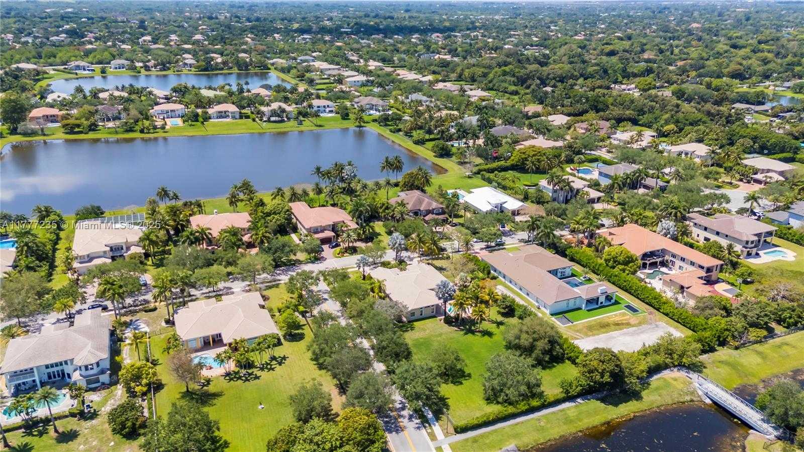Small Image of 3432 DOVECOTE MEADOW LN, Davie Number 61