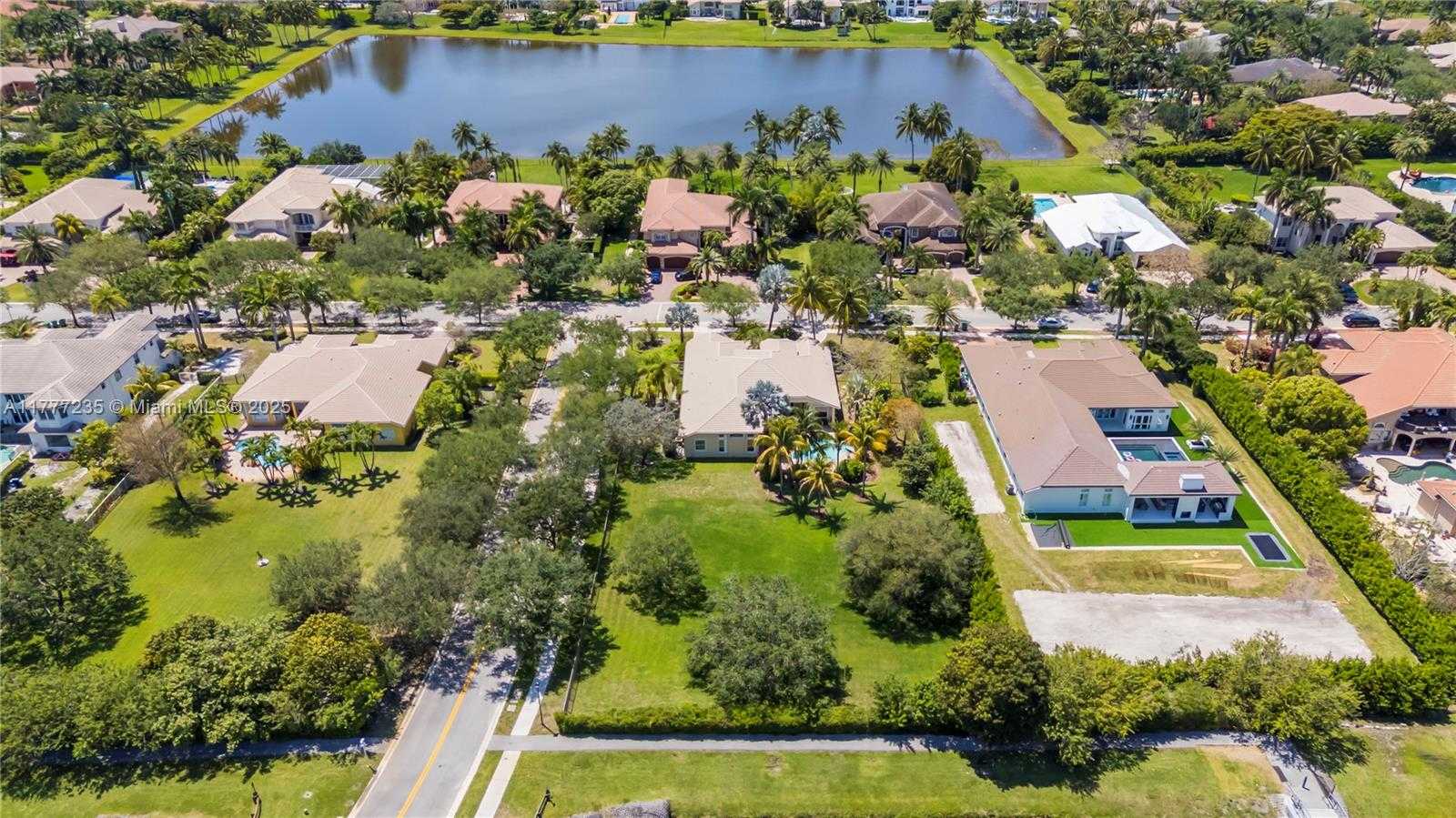 Small Image of 3432 DOVECOTE MEADOW LN, Davie Number 62
