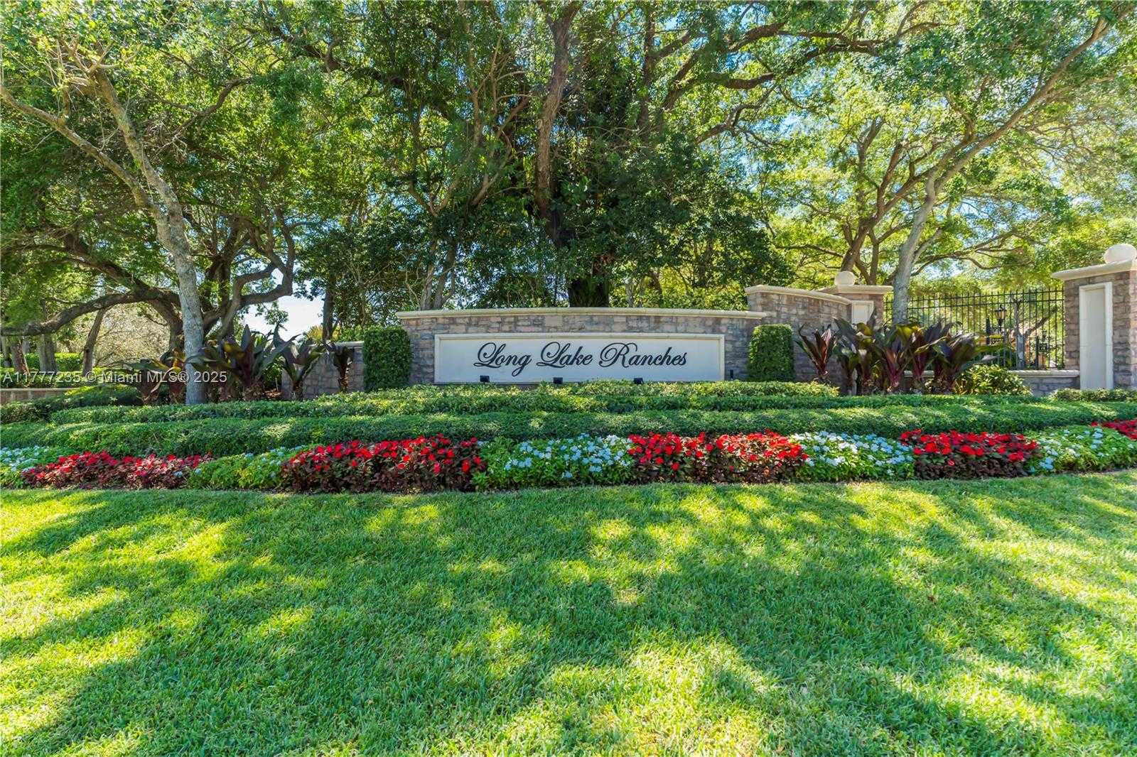 Small Image of 3432 DOVECOTE MEADOW LN, Davie Number 65