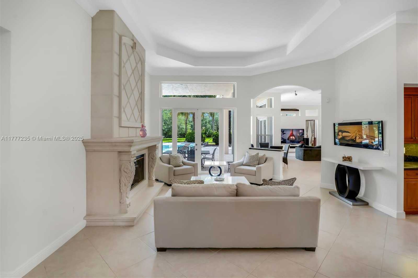 Small Image of 3432 DOVECOTE MEADOW LN, Davie Number 9