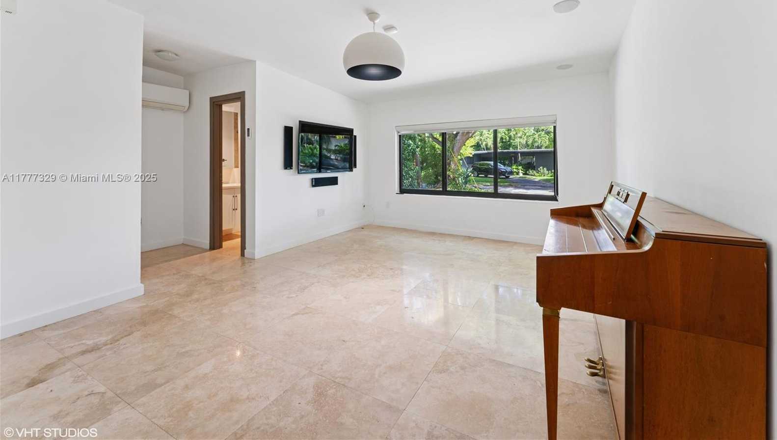 Small Image of 2180 NORTH EAST 191ST DR, North Miami Beach Number 19