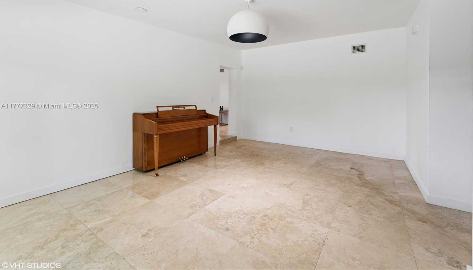Small Image of 2180 NORTH EAST 191ST DR, North Miami Beach Number 20