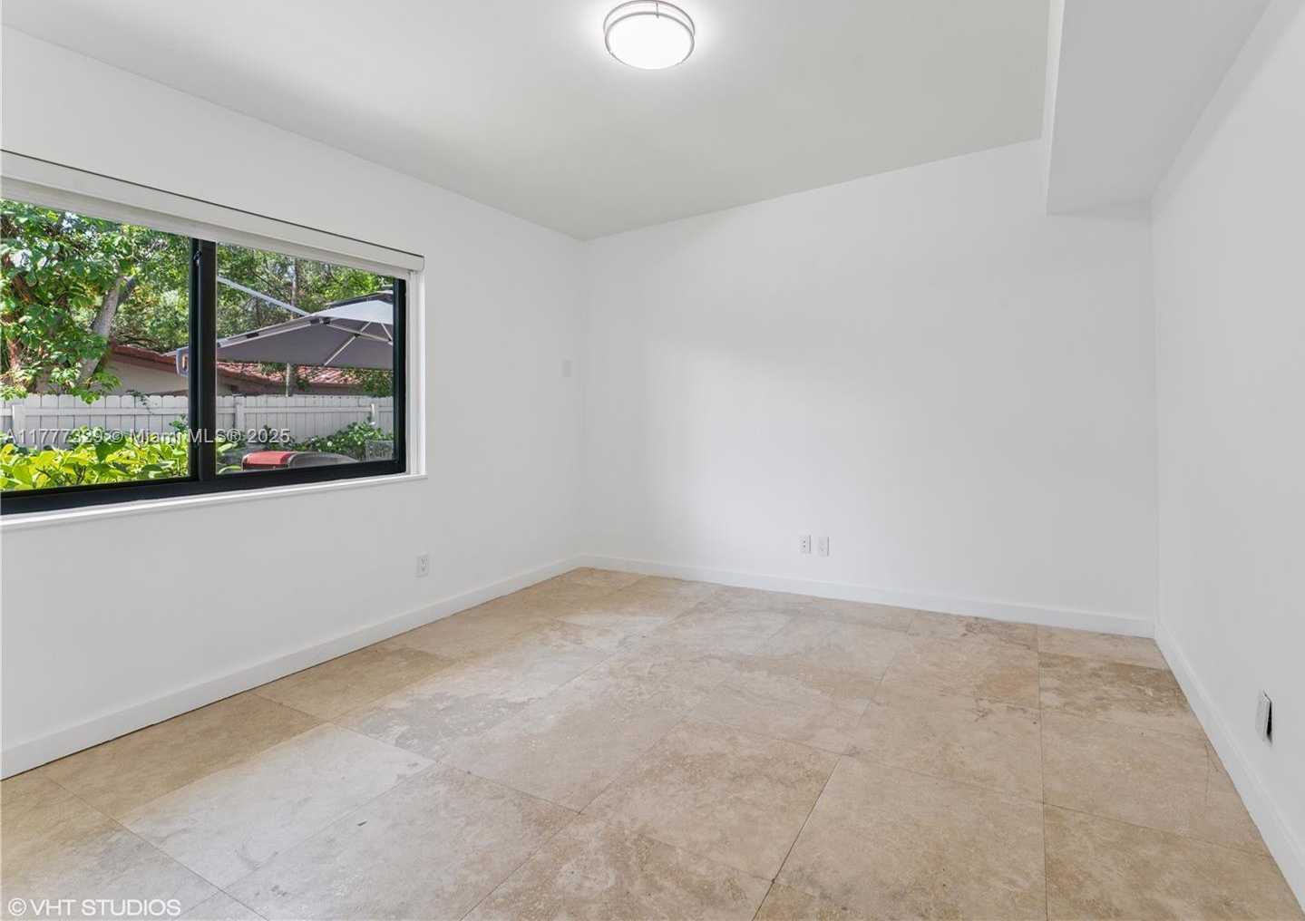 Small Image of 2180 NORTH EAST 191ST DR, North Miami Beach Number 23