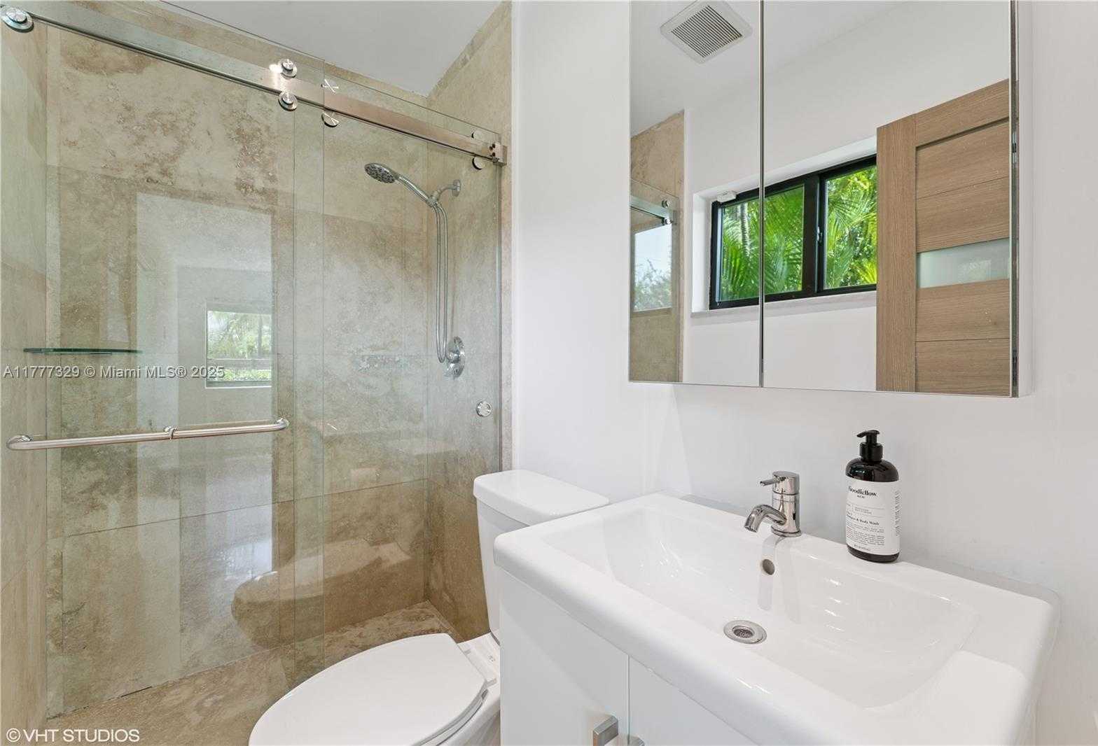 Small Image of 2180 NORTH EAST 191ST DR, North Miami Beach Number 30