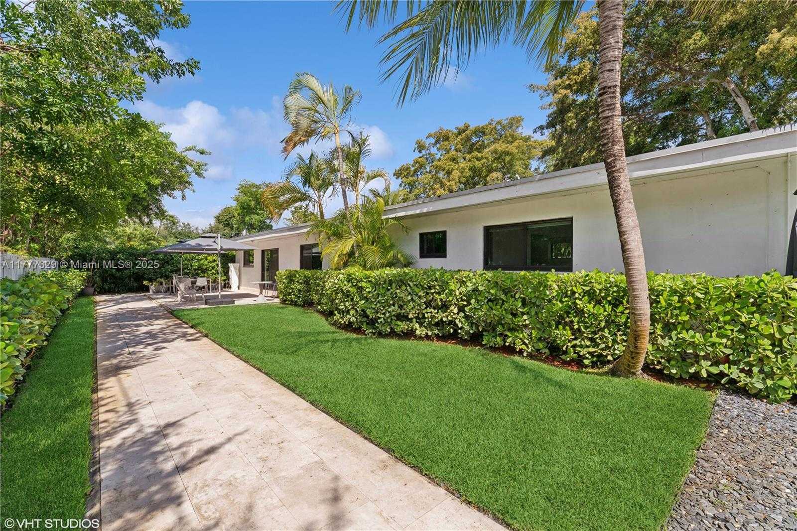 Small Image of 2180 NORTH EAST 191ST DR, North Miami Beach Number 39