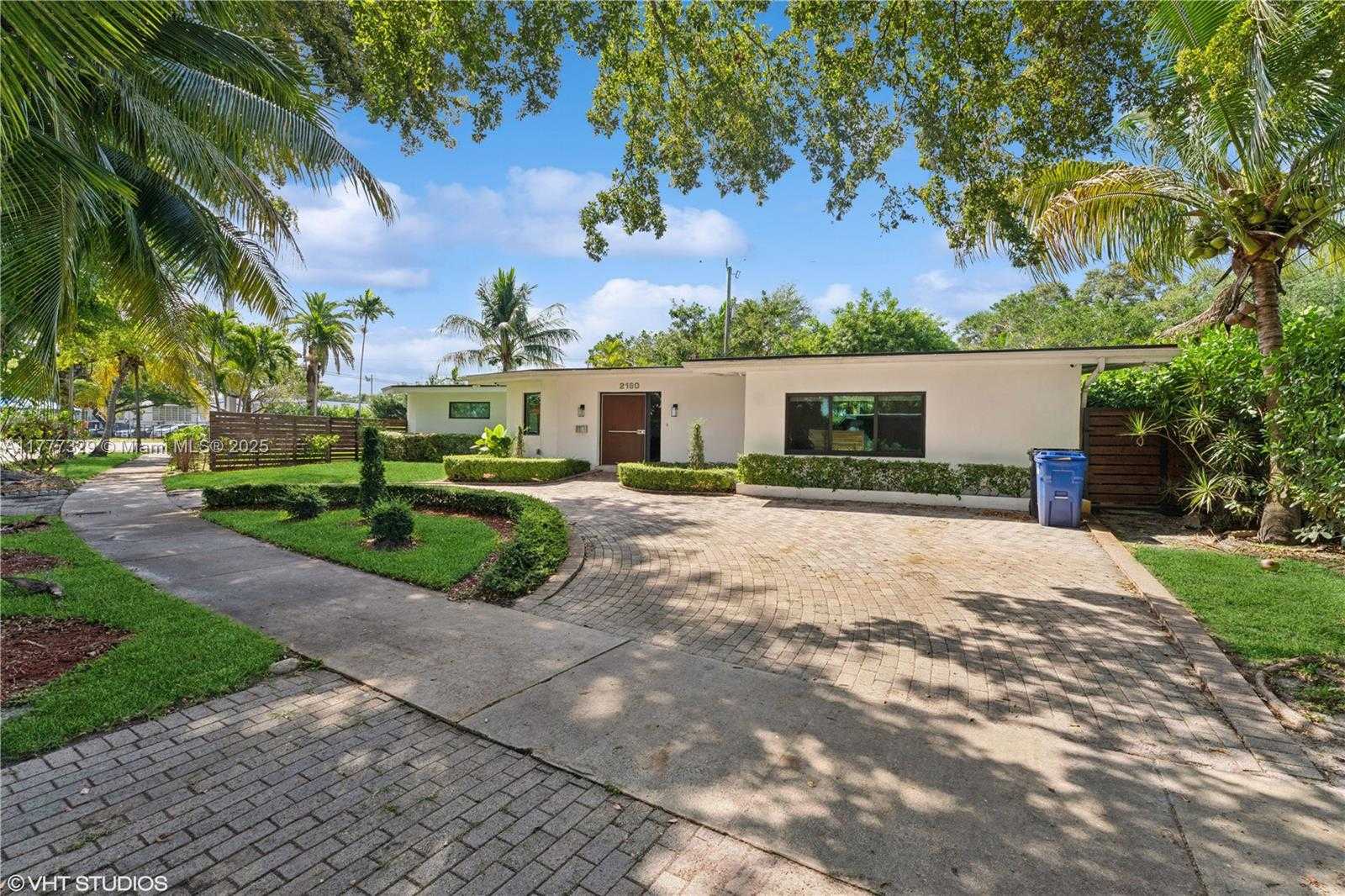 Small Image of 2180 NORTH EAST 191ST DR, North Miami Beach Number 4
