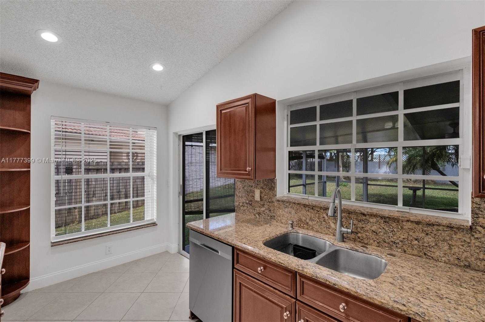 Small Image of 24 GABLES BLVD, Weston Number 23