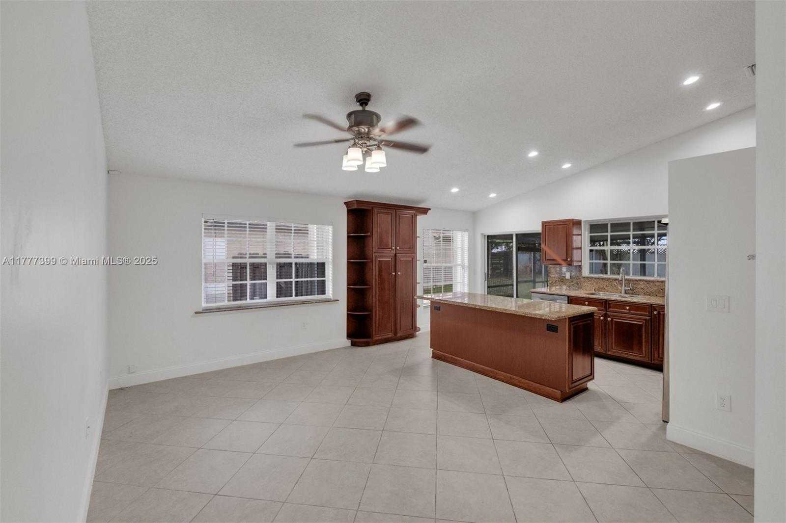 Small Image of 24 GABLES BLVD, Weston Number 25