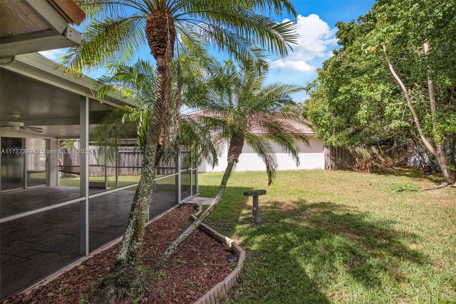 Small Image of 24 GABLES BLVD, Weston Number 36
