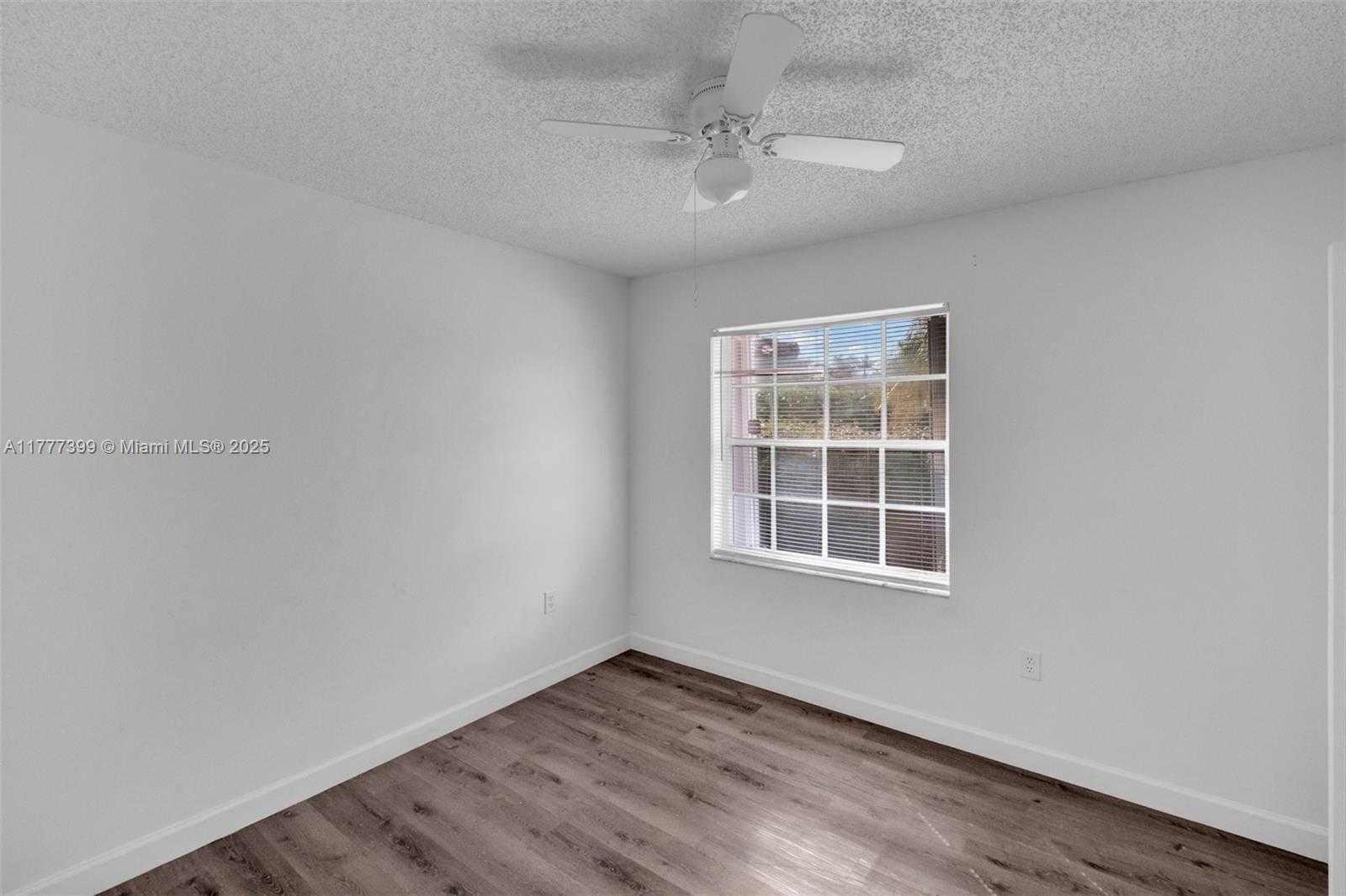 Small Image of 24 GABLES BLVD, Weston Number 43