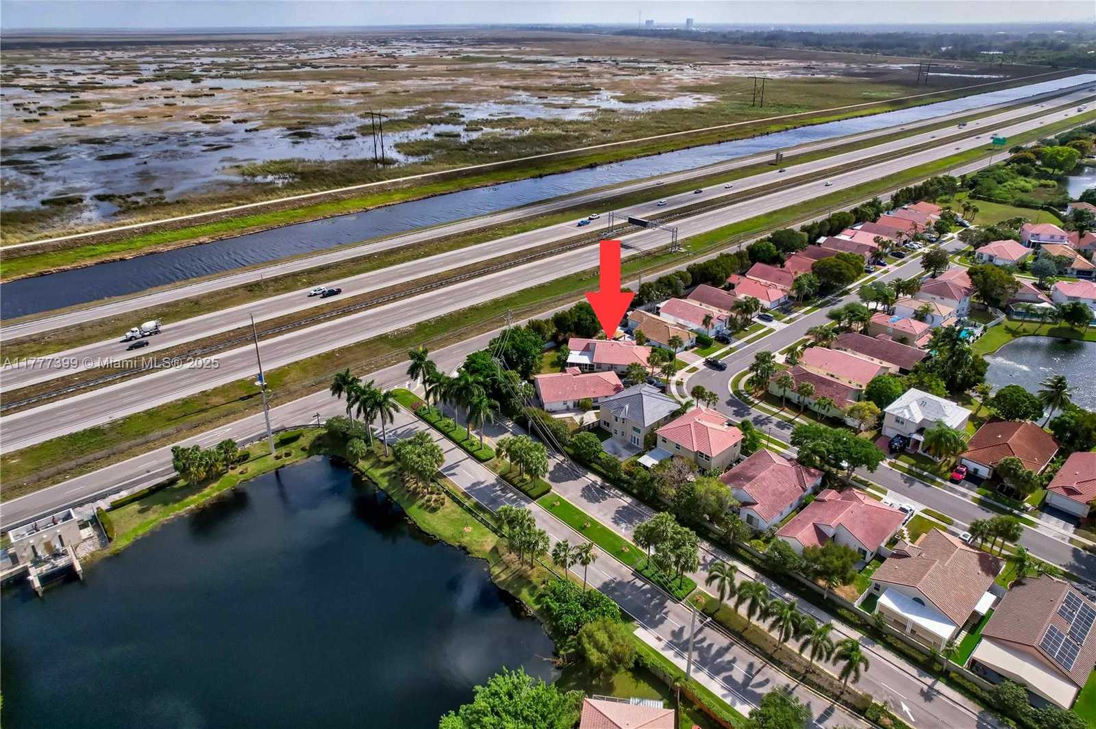 Small Image of 24 GABLES BLVD, Weston Number 5