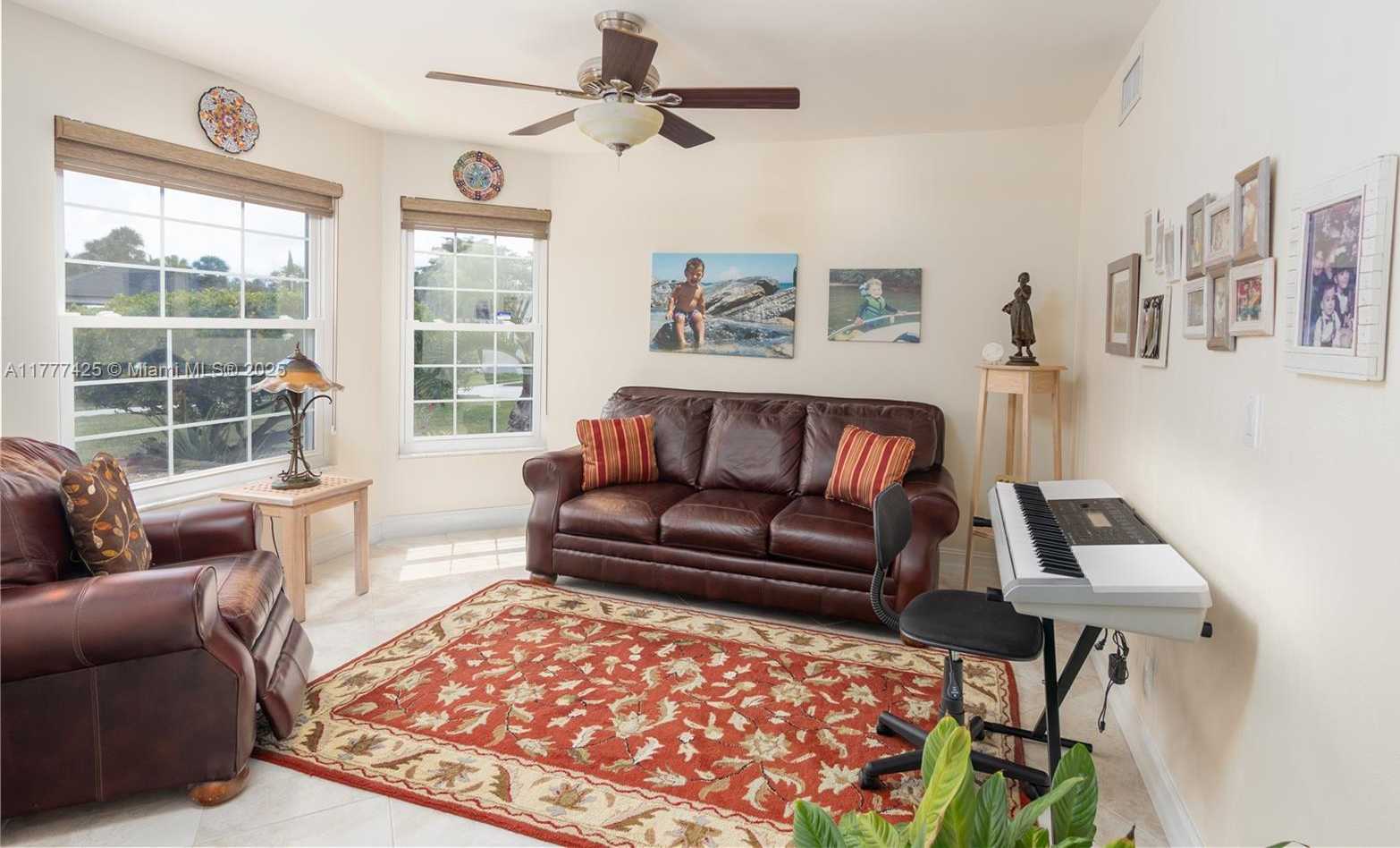 Small Image of 10263 ISLANDER DR, Boca Raton Number 12