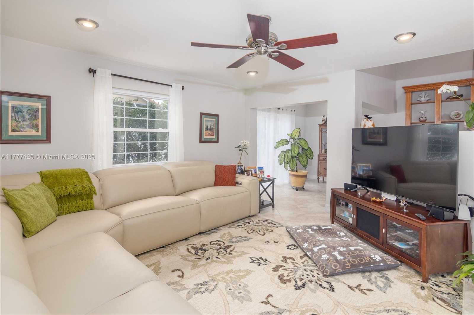 Small Image of 10263 ISLANDER DR, Boca Raton Number 6