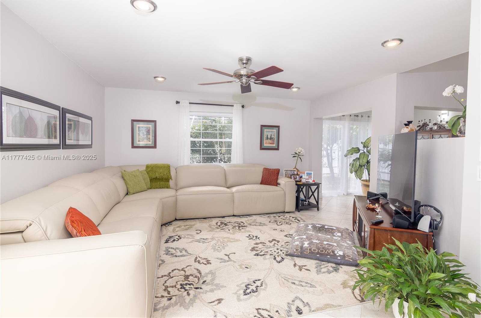 Small Image of 10263 ISLANDER DR, Boca Raton Number 7