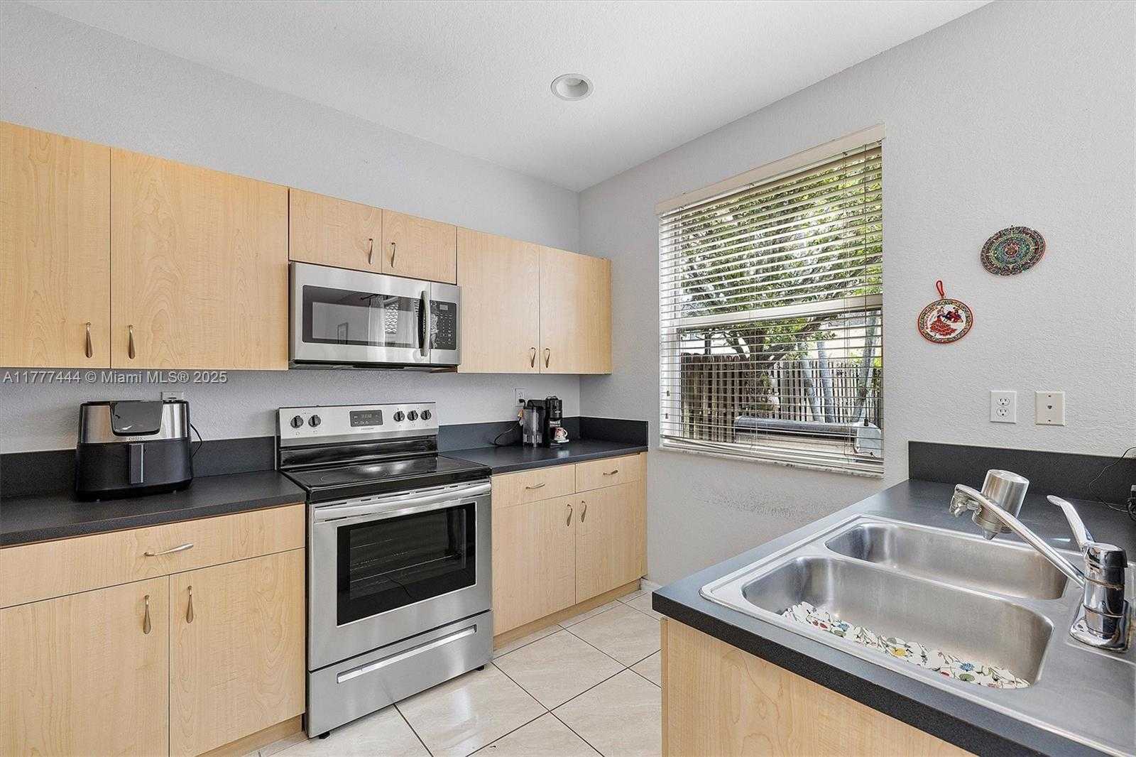 Small Image of 1431 SOUTH EAST 18TH TERRACE, Homestead Number 11
