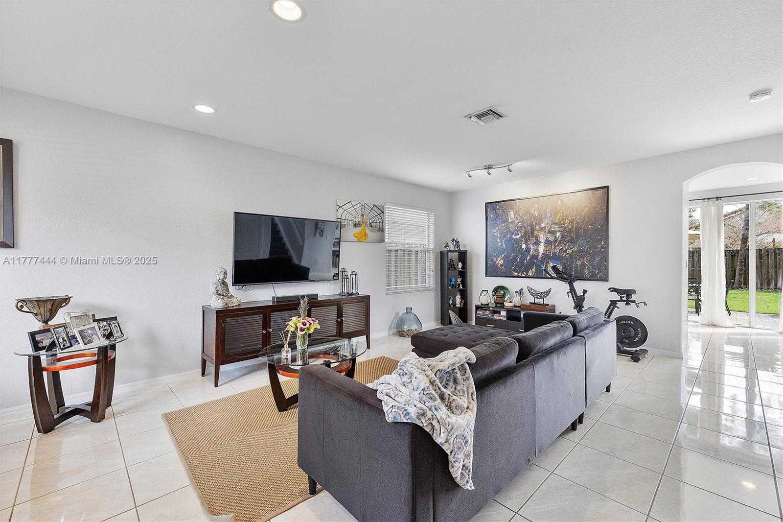 Small Image of 1431 SOUTH EAST 18TH TERRACE, Homestead Number 3