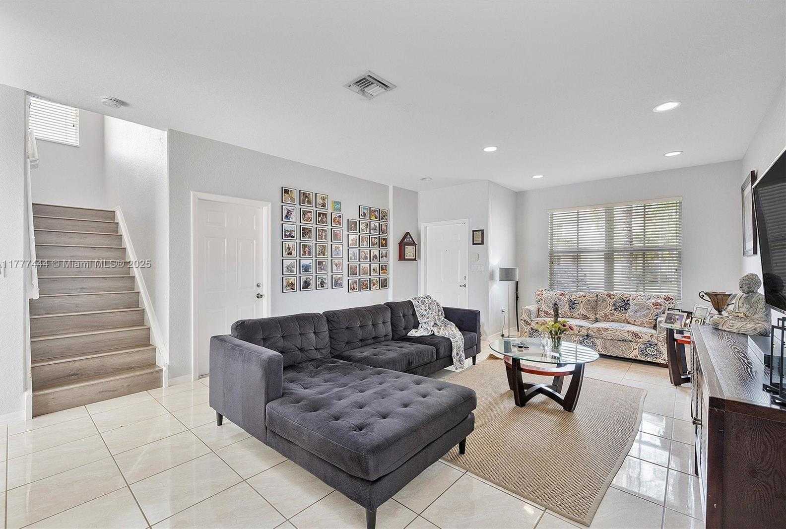Small Image of 1431 SOUTH EAST 18TH TERRACE, Homestead Number 8