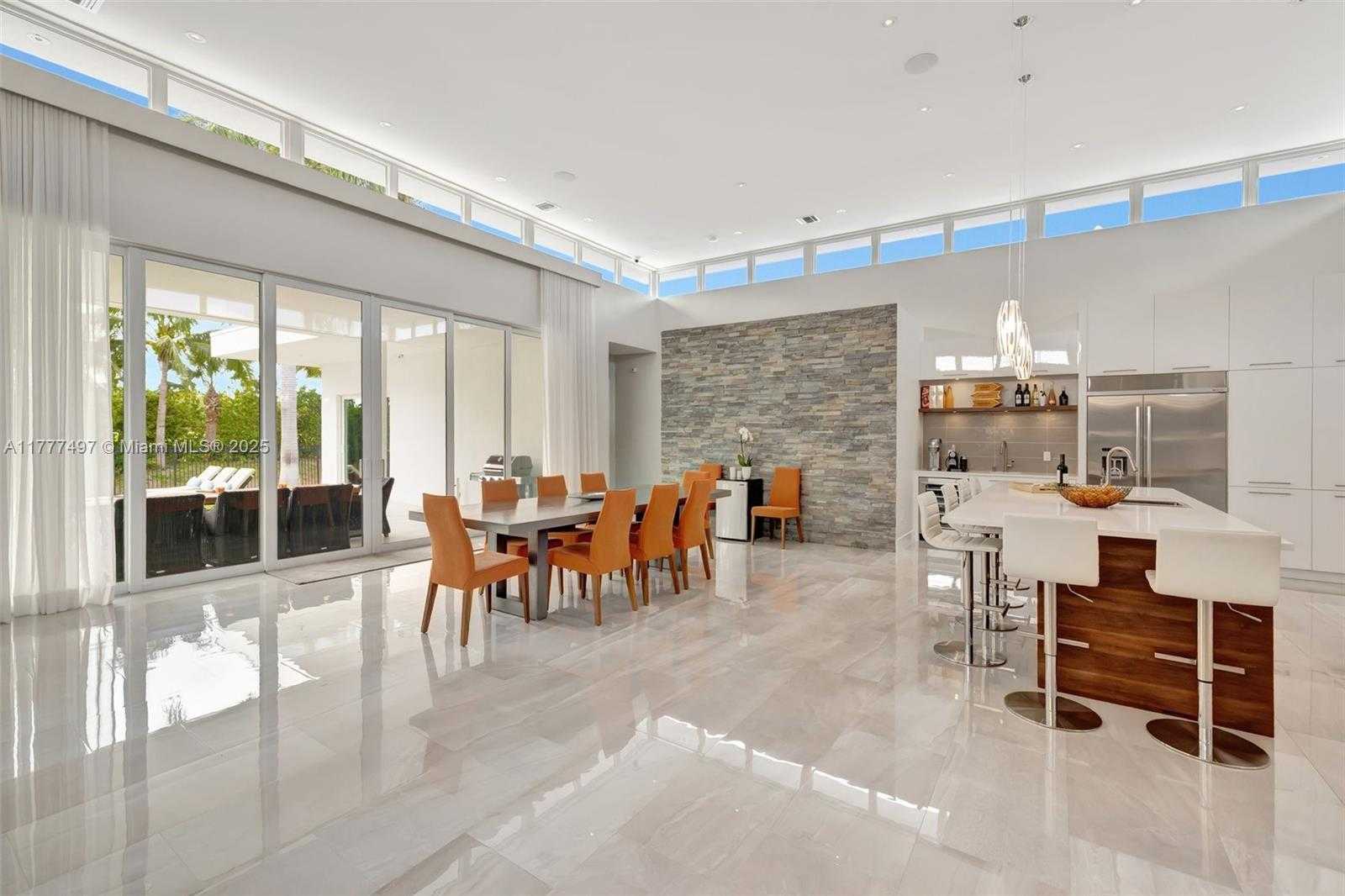 Small Image of 907 DIPLOMAT PKWY, Hallandale Beach Number 13