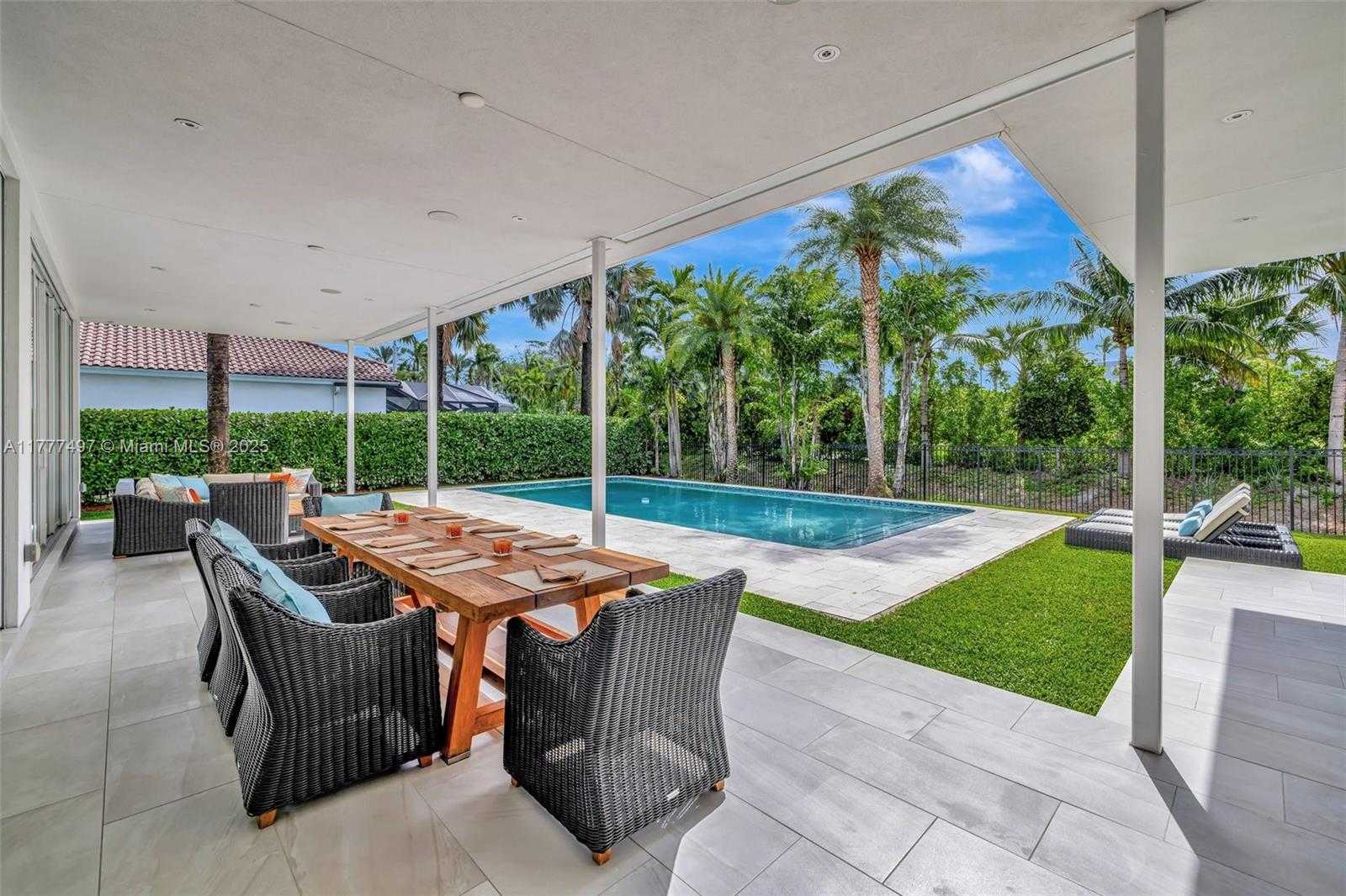 Small Image of 907 DIPLOMAT PKWY, Hallandale Beach Number 40
