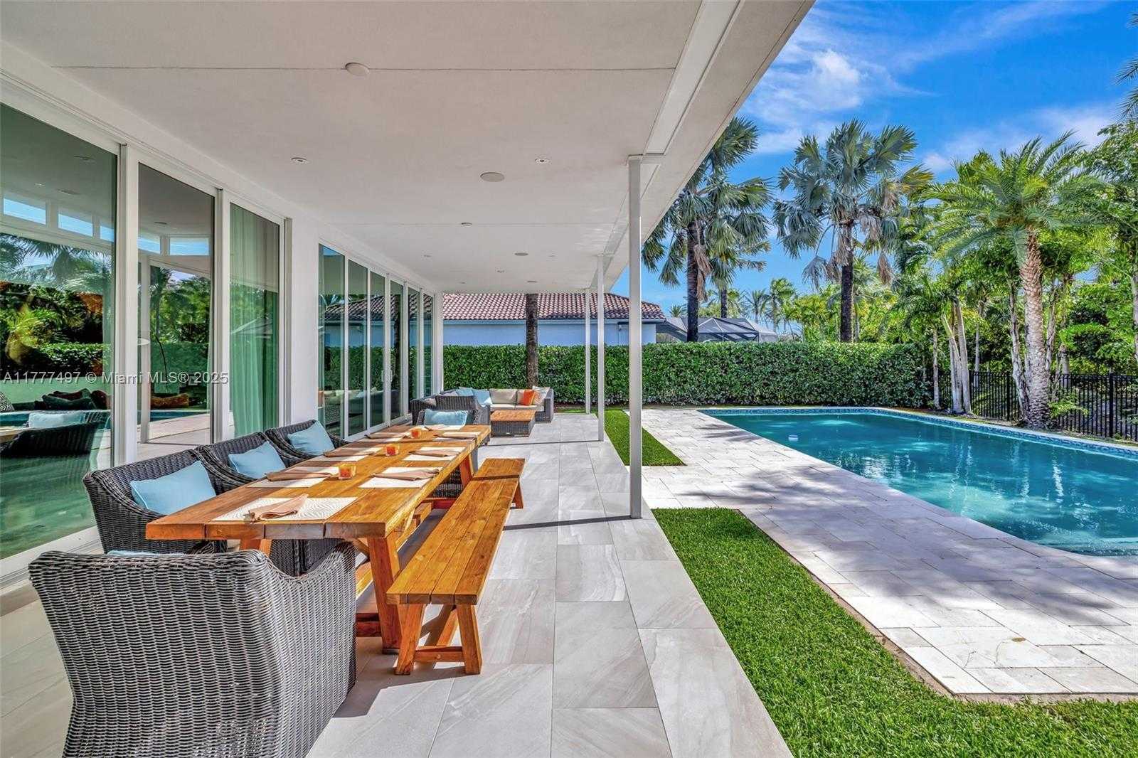 Small Image of 907 DIPLOMAT PKWY, Hallandale Beach Number 41