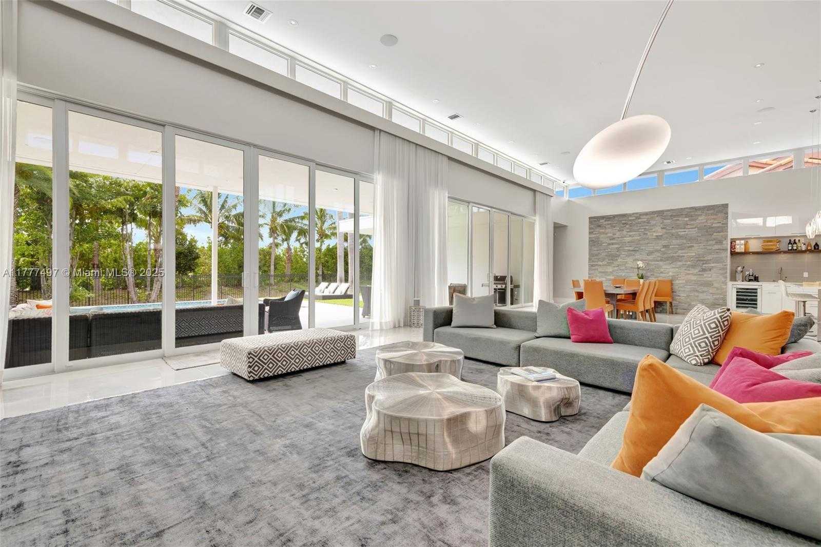 Small Image of 907 DIPLOMAT PKWY, Hallandale Beach Number 8