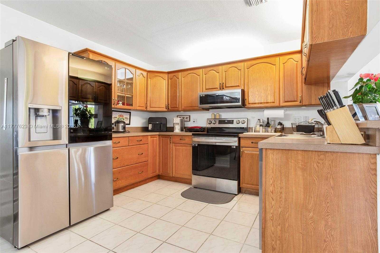 Small Image of 11992 NORTH WEST 13TH ST, Pembroke Pines Number 11