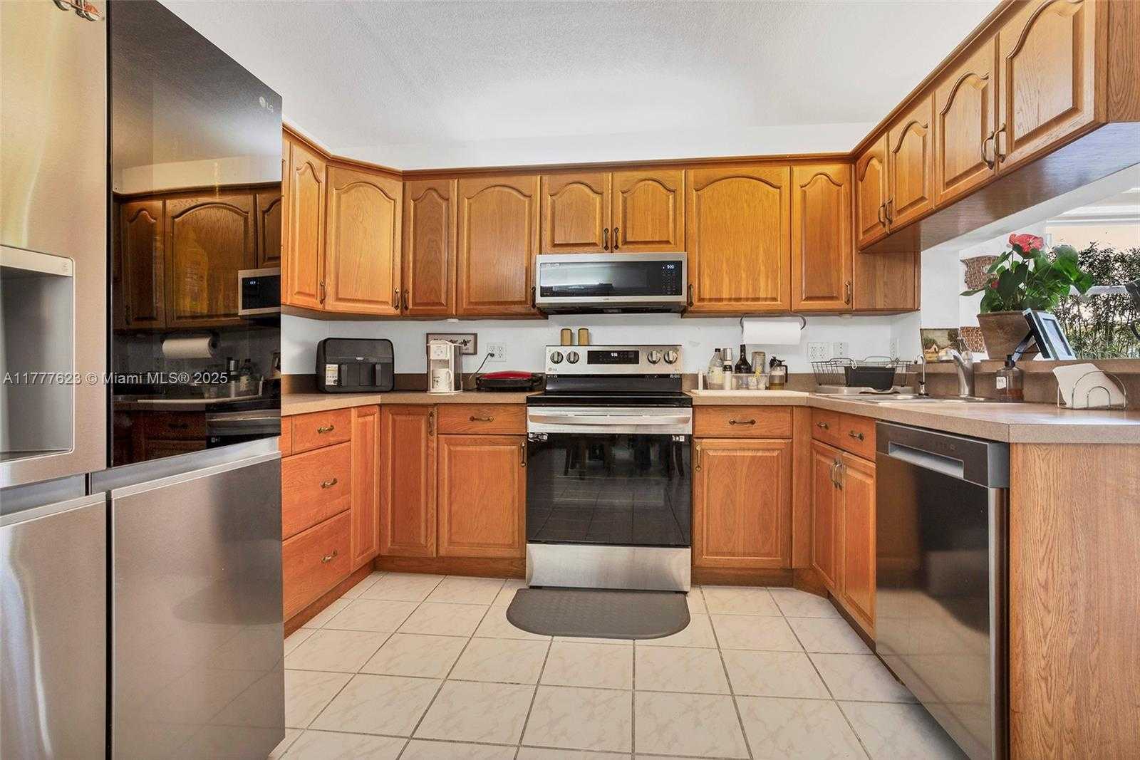 Small Image of 11992 NORTH WEST 13TH ST, Pembroke Pines Number 12