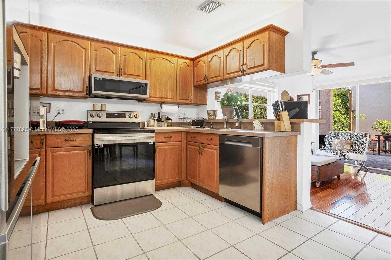 Small Image of 11992 NORTH WEST 13TH ST, Pembroke Pines Number 13