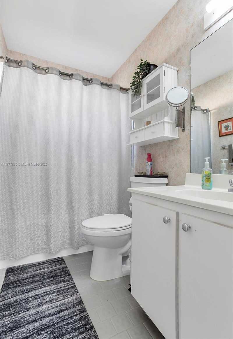 Small Image of 11992 NORTH WEST 13TH ST, Pembroke Pines Number 28