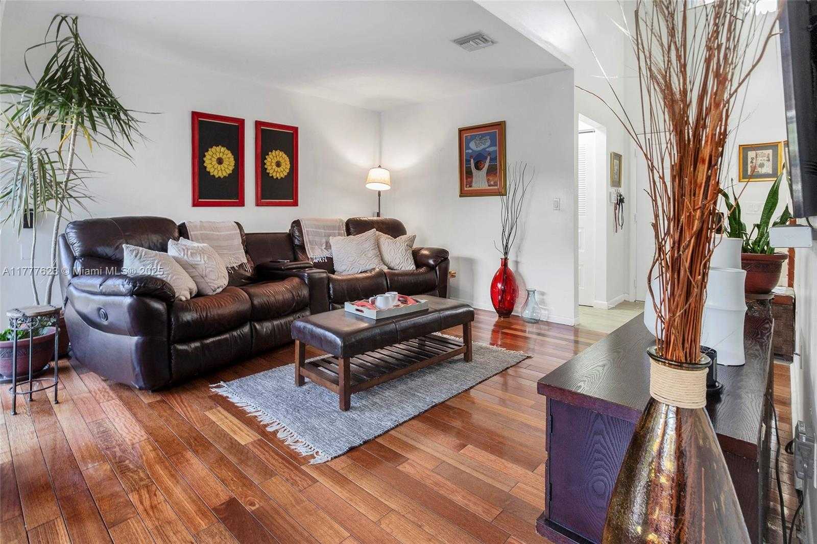 Small Image of 11992 NORTH WEST 13TH ST, Pembroke Pines Number 5
