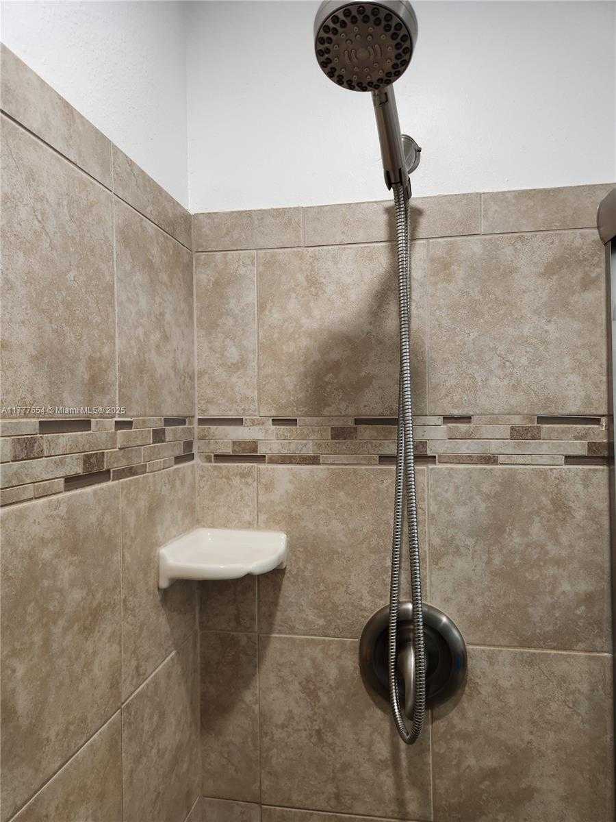 Small Image of 4481 CORDIA CIR, Coconut Creek Number 11