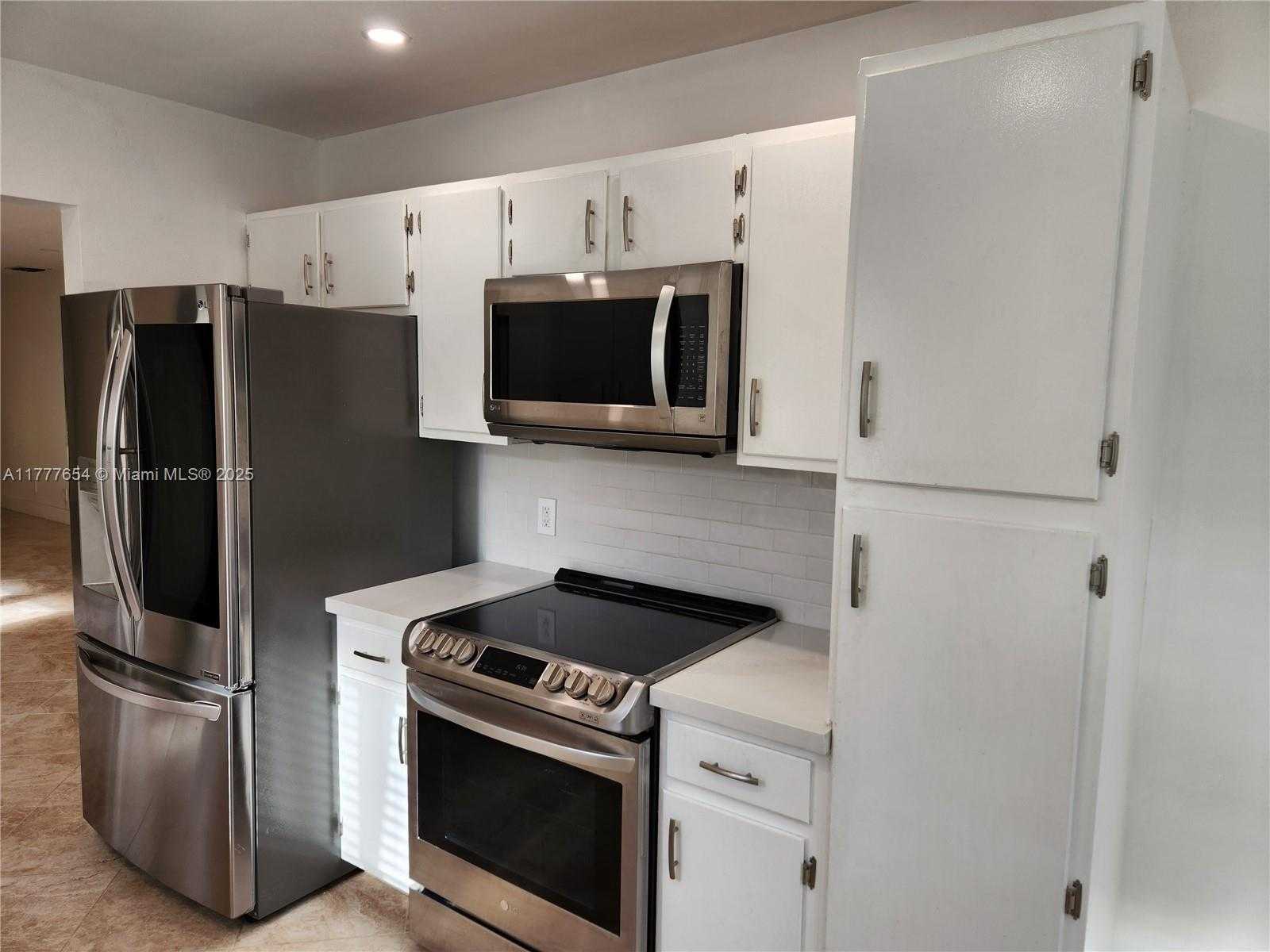Small Image of 4481 CORDIA CIR, Coconut Creek Number 3