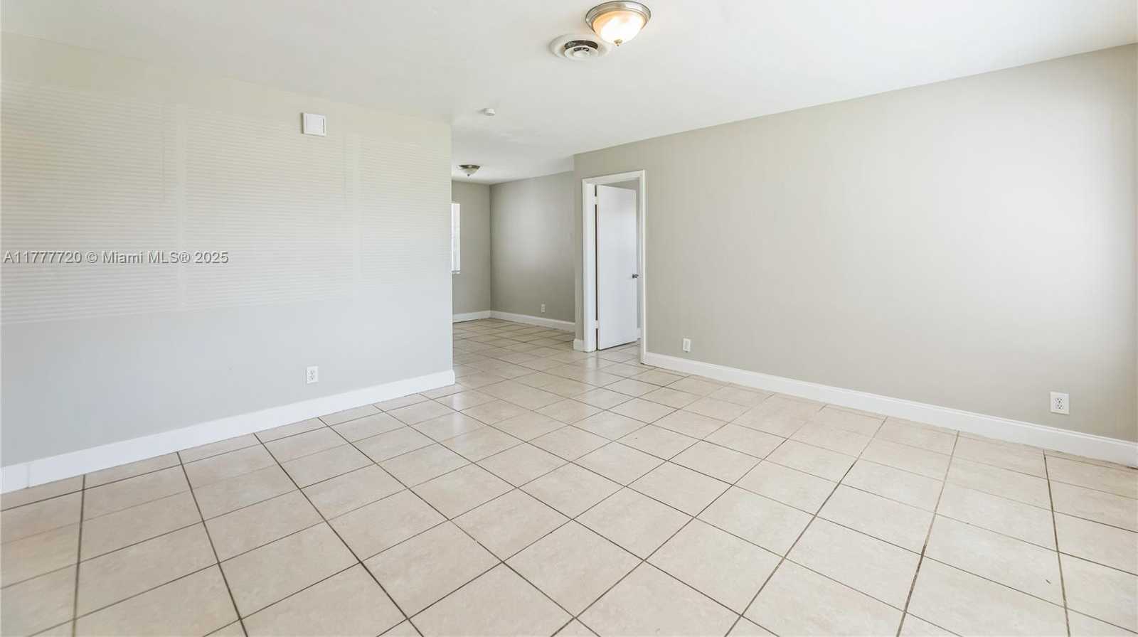 Small Image of 5810 SOUTH WEST 54TH AVE, Davie Number 12