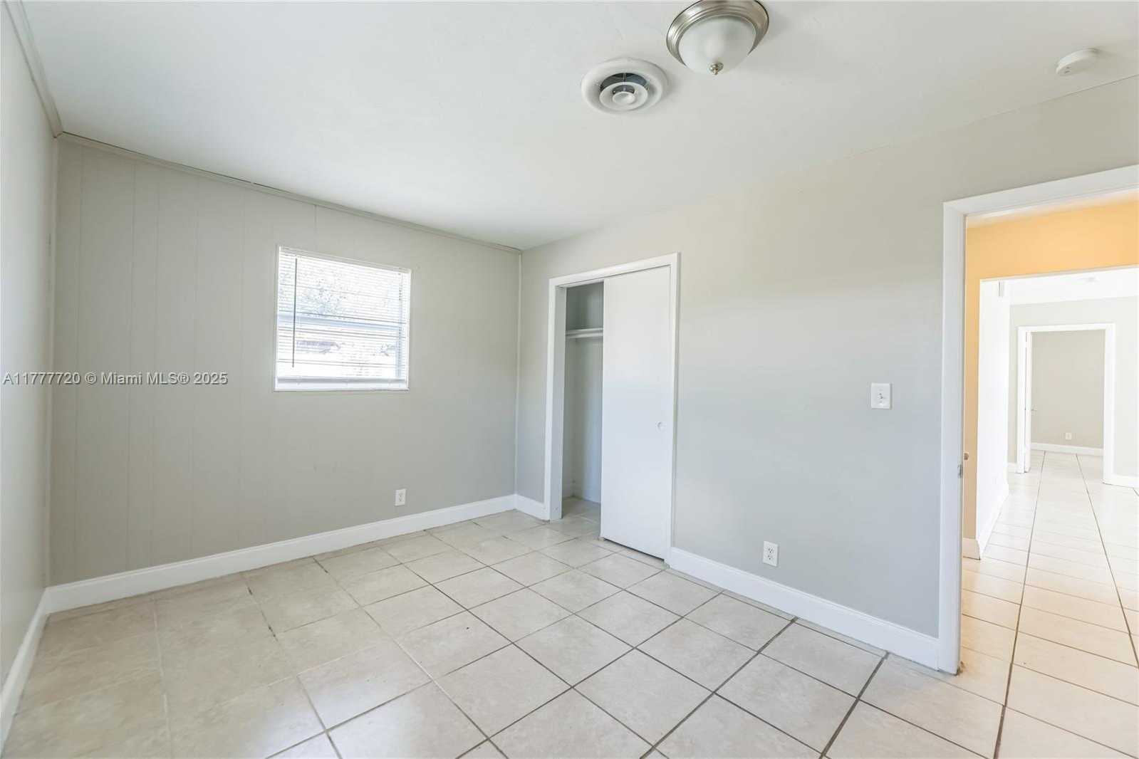 Small Image of 5810 SOUTH WEST 54TH AVE, Davie Number 17