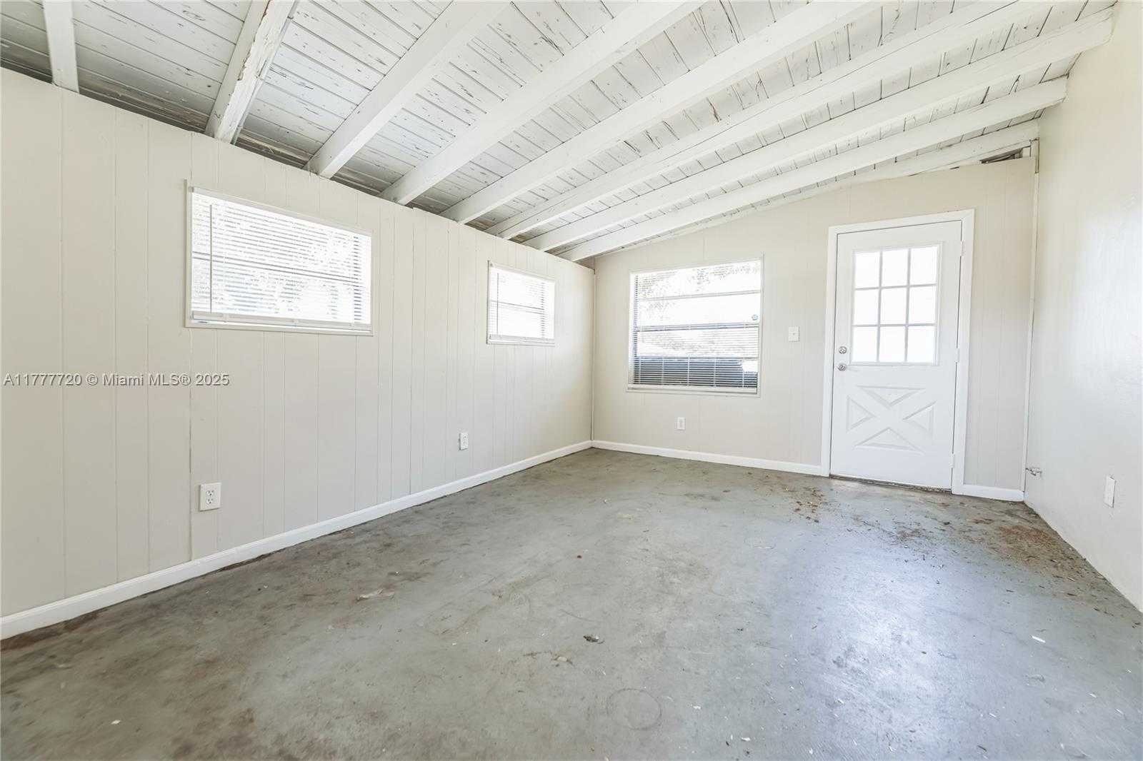 Small Image of 5810 SOUTH WEST 54TH AVE, Davie Number 18