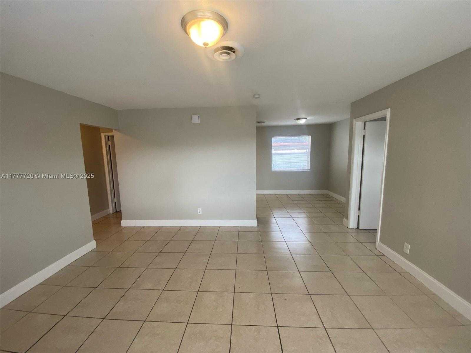 Small Image of 5810 SOUTH WEST 54TH AVE, Davie Number 20