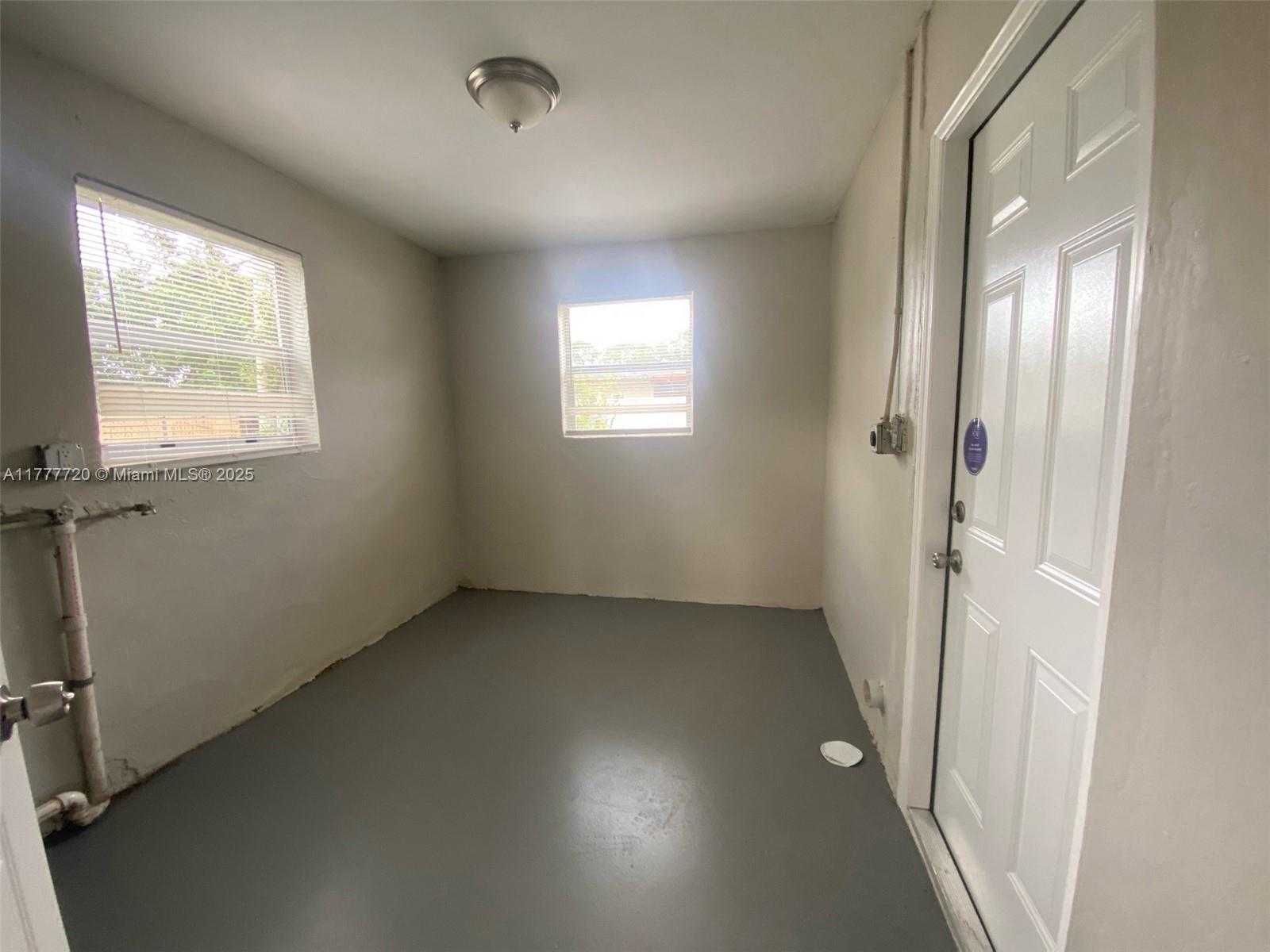 Small Image of 5810 SOUTH WEST 54TH AVE, Davie Number 21